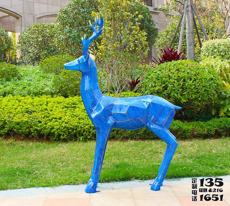 公園別墅小區(qū)玻璃鋼彩繪幾何創(chuàng)意藍(lán)色梅花鹿雕塑 公園別墅小區(qū)玻璃鋼彩繪幾何創(chuàng)意藍(lán)色梅花鹿雕塑