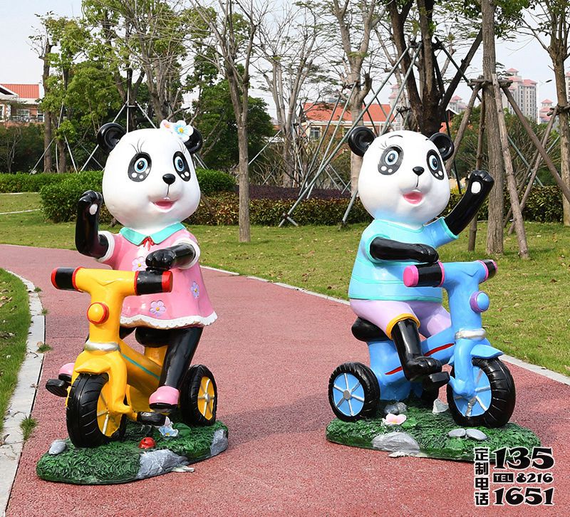 小區(qū)游樂(lè)園騎車玻璃鋼彩繪卡通熊貓雕塑 小區(qū)游樂(lè)園騎車玻璃鋼彩繪卡通熊貓雕塑