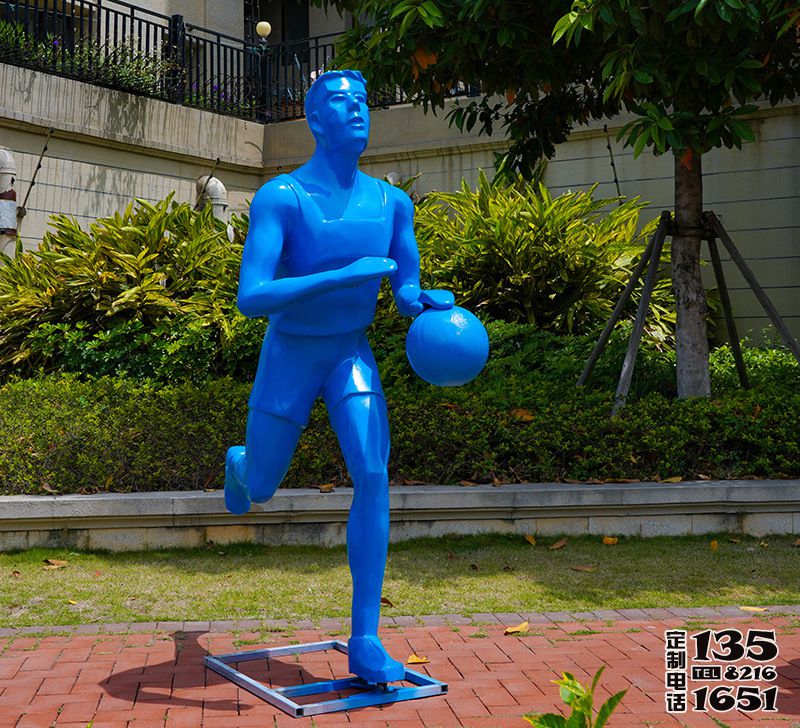 公園廣場玻璃鋼運(yùn)動打籃球的人物雕塑 公園廣場玻璃鋼運(yùn)動打籃球的人物雕塑