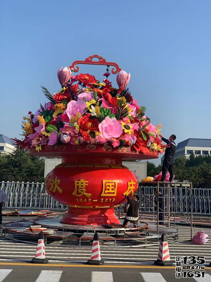 廣場(chǎng)玻璃鋼彩繪仿真花朵大花籃雕塑 廣場(chǎng)玻璃鋼彩繪仿真花朵大花籃雕塑