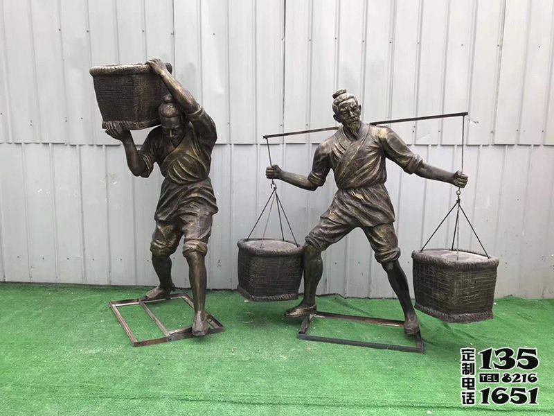 抗筐挑擔(dān)子人物玻璃鋼仿銅農(nóng)耕勞動人物雕塑 抗筐挑擔(dān)子人物玻璃鋼仿銅農(nóng)耕勞動人物雕塑