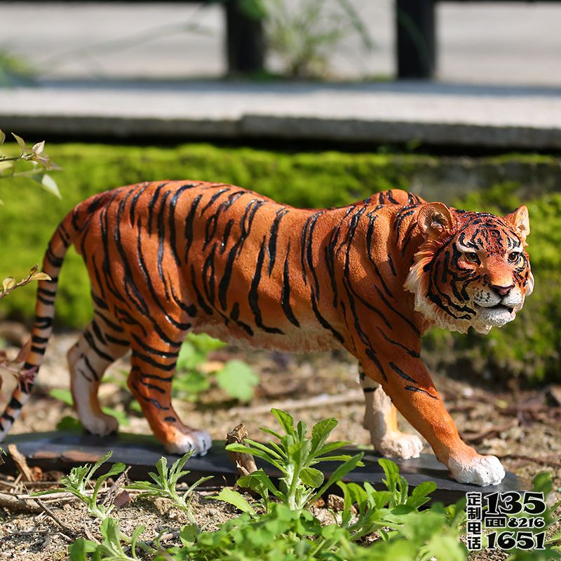 公園景區(qū)玻璃鋼仿真動物景觀老虎雕塑園林大型擺件 公園景區(qū)玻璃鋼仿真動物景觀老虎雕塑園林大型擺件