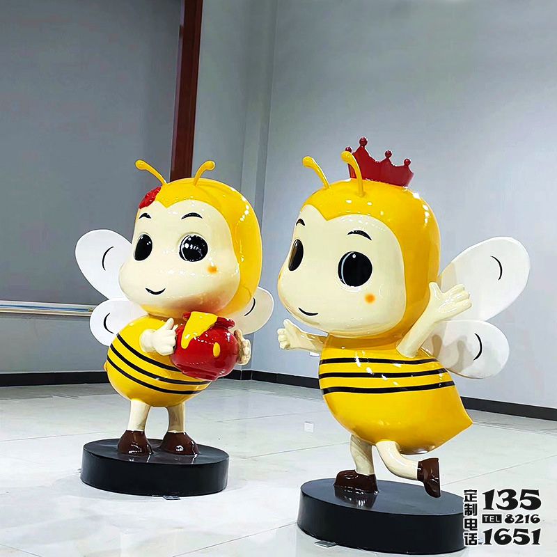 兒童學(xué)校操場創(chuàng)意戴王冠玻璃鋼卡通蜜蜂雕塑 兒童學(xué)校操場創(chuàng)意戴王冠玻璃鋼卡通蜜蜂雕塑