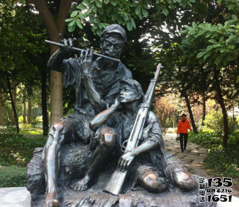 公園玻璃鋼仿銅趴著聽號(hào)角的八路軍雕塑 公園玻璃鋼仿銅趴著聽號(hào)角的八路軍雕塑