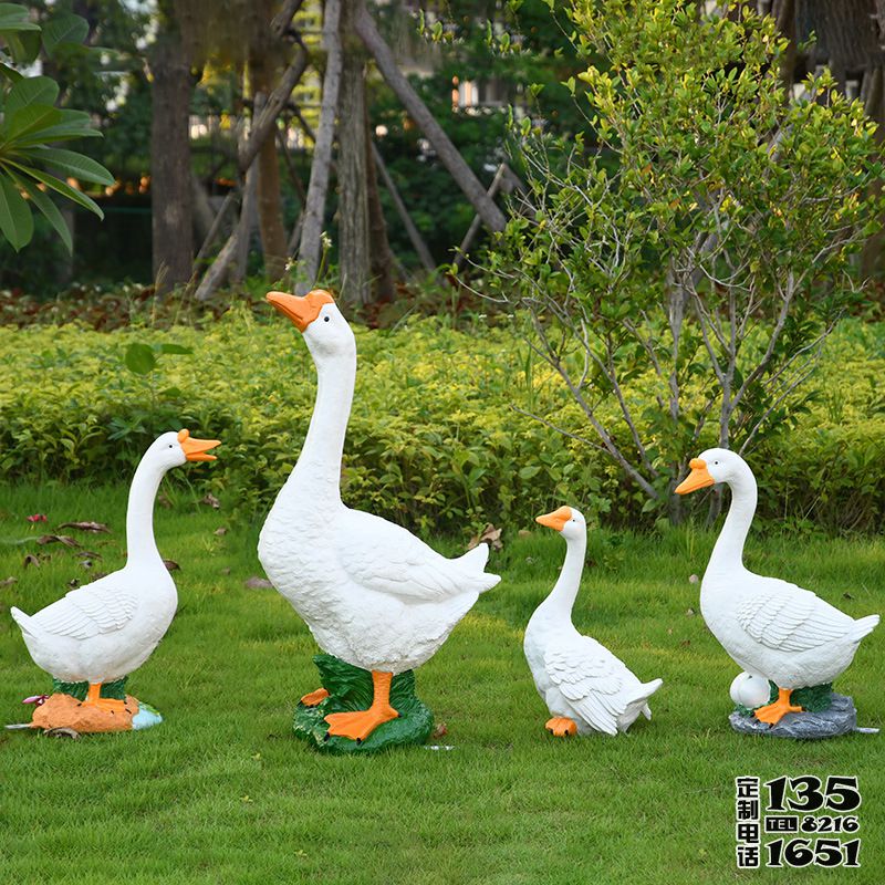 公園綠地草坪玻璃鋼仿真動物天鵝雕塑 公園綠地草坪玻璃鋼仿真動物天鵝雕塑