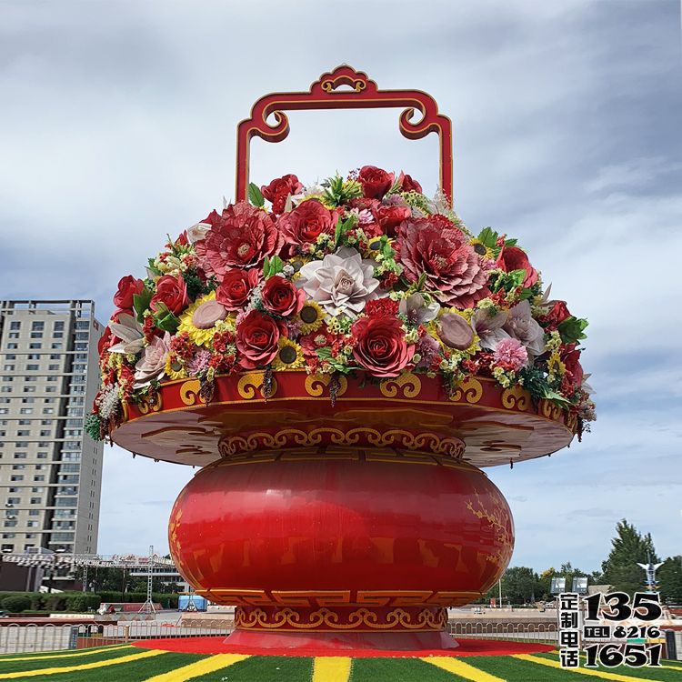 城市廣場玻璃鋼彩繪慶祝國慶節(jié)的大花籃雕塑 城市廣場玻璃鋼彩繪慶祝國慶節(jié)的大花籃雕塑