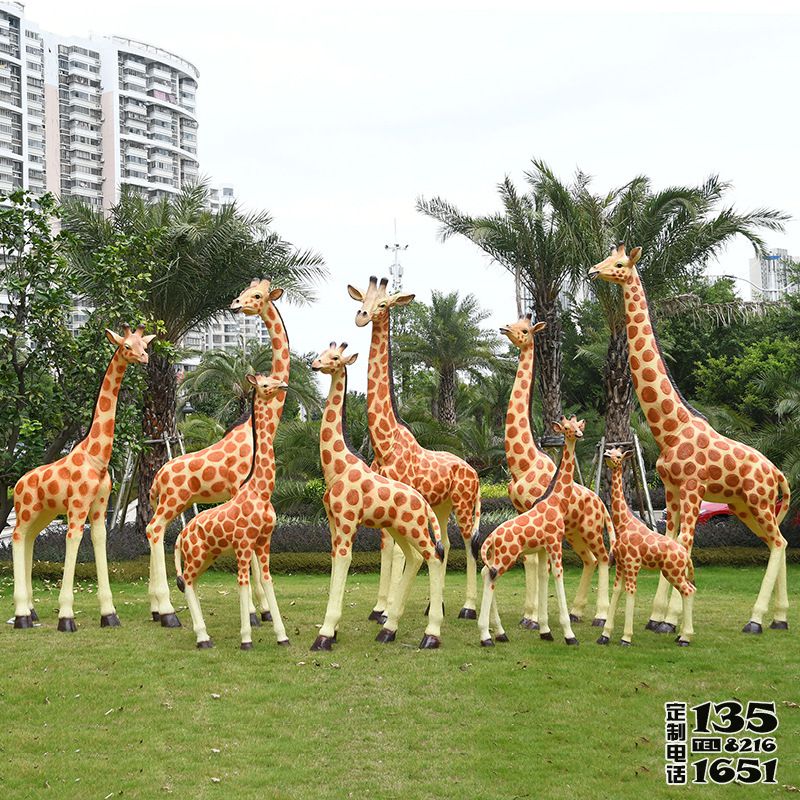 公園草坪玻璃鋼彩繪仿真動(dòng)物園林景觀長(zhǎng)頸鹿雕塑 公園草坪玻璃鋼彩繪仿真動(dòng)物園林景觀長(zhǎng)頸鹿雕塑
