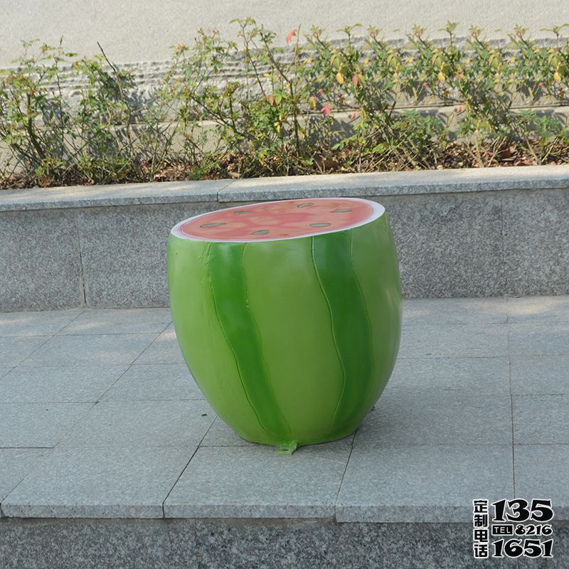 美陳擺件 商場(chǎng)玻璃鋼水果卡通西瓜座椅雕塑 美陳擺件 商場(chǎng)玻璃鋼水果卡通西瓜座椅雕塑